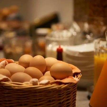Alojamento de Acomodação e Pequeno-almoço Weinhaus Am Schieferfels Veldenz