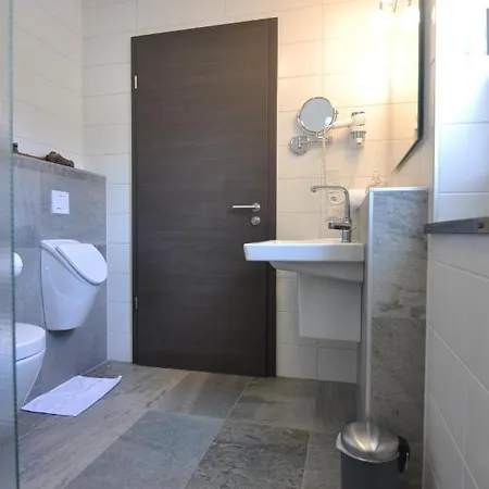 Nocleg ze śniadaniem Weinhaus Am Schieferfels 3*