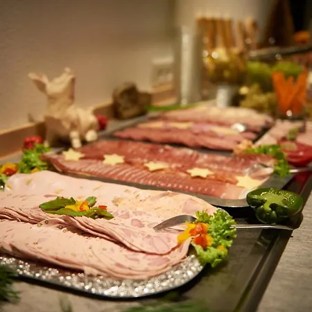 לינה וארוחת בוקר Weinhaus Am Schieferfels 3*