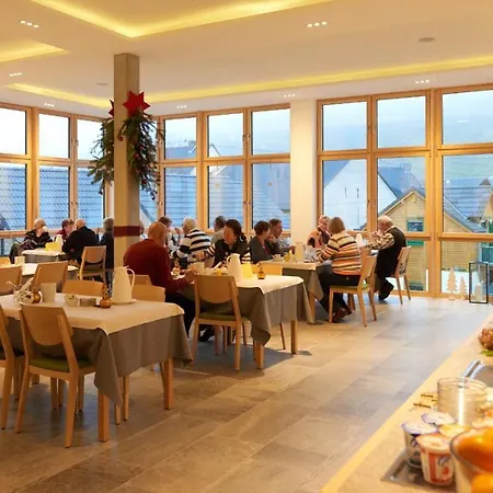 Weinhaus Am Schieferfels Alojamento de Acomodação e Pequeno-almoço