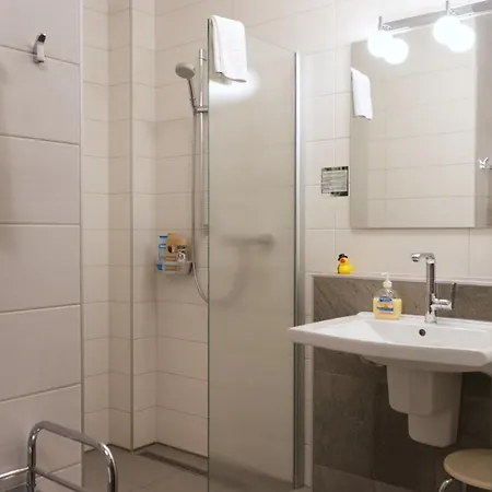 Nocleg ze śniadaniem Weinhaus Am Schieferfels 3*