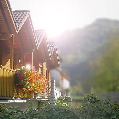 Frühstückspension Weinhaus Am Schieferfels Veldenz