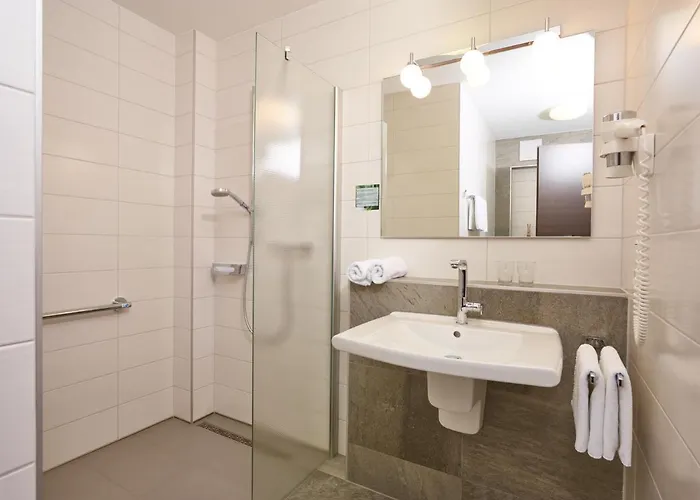 Weinhaus Am Schieferfels