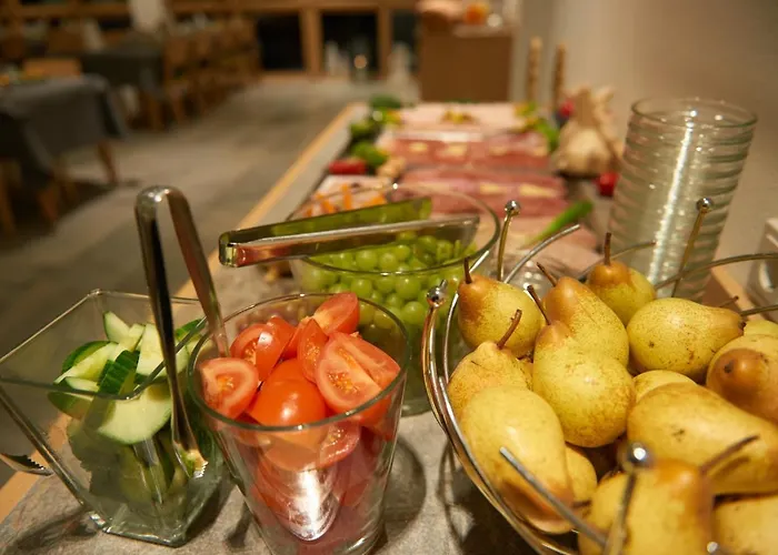 Weinhaus Am Schieferfels B&B