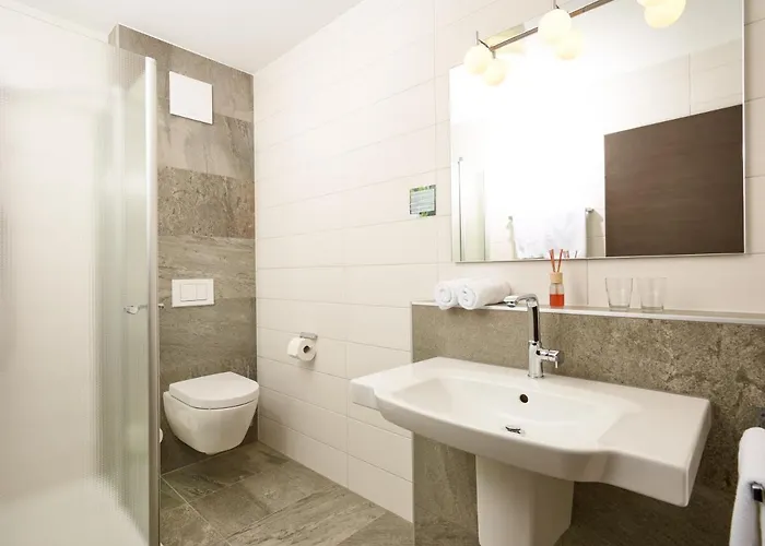 Weinhaus Am Schieferfels