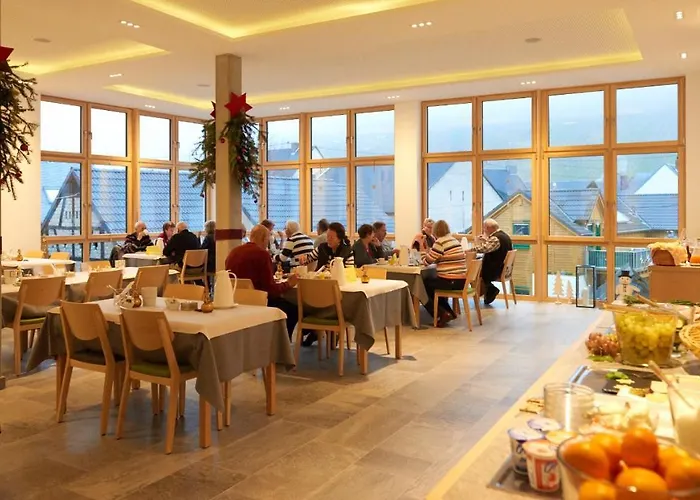 Weinhaus Am Schieferfels B&B