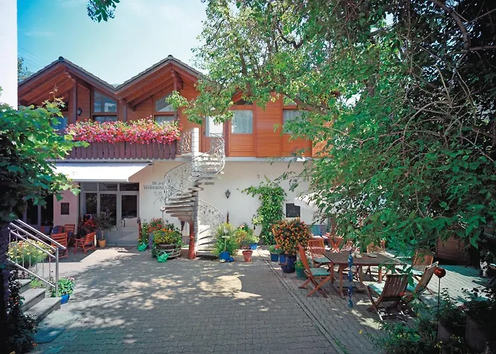 Weinhaus Am Schieferfels Veldenz