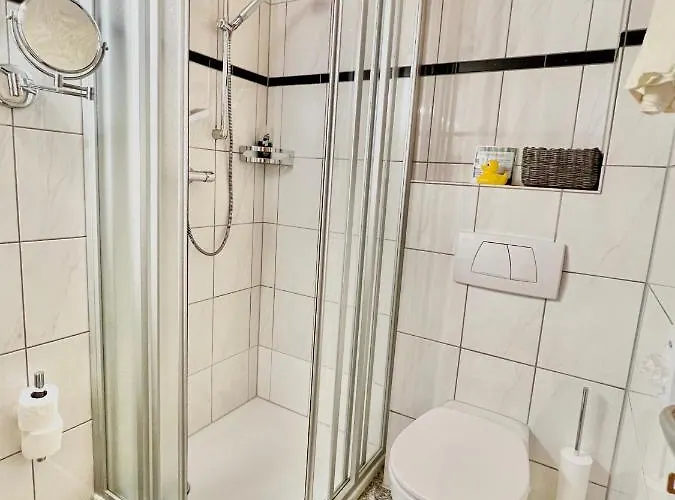 B&B Weinhaus Am Schieferfels Veldenz