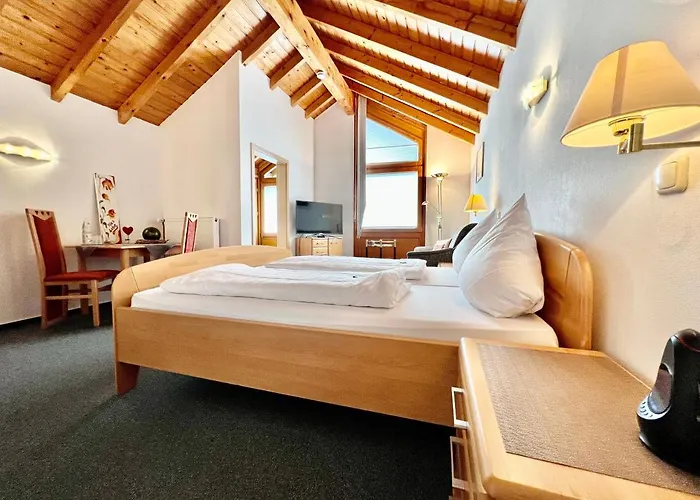 B&B Weinhaus Am Schieferfels Veldenz