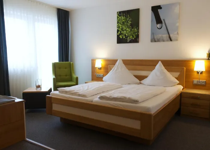 Weinhaus Am Schieferfels B&B